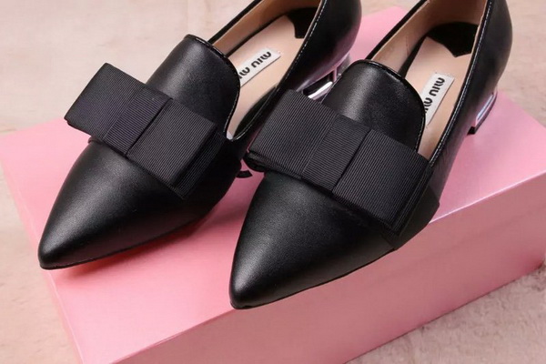 MIUMIU Shallow mouth flat shoes Women--006